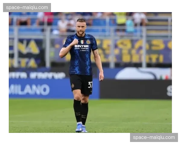 多家媒体确认，兰斯前锋奥蓬达已与多特蒙德达成夏季转会初步协议