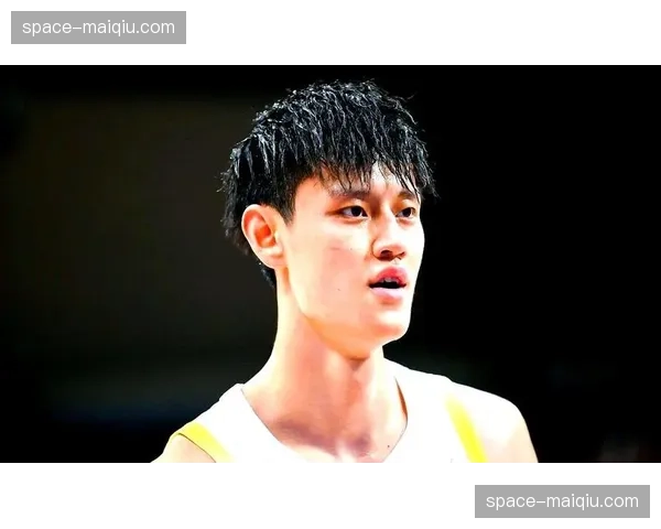 北京北汽球员曾凡博因脚踝扭伤,预计将缺席常规赛剩余比赛 北京北汽球员曾凡博因脚踝扭伤,预计将缺席常规赛剩余比赛